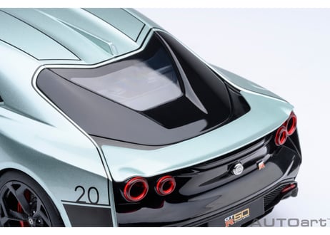 AUTOart 1/18　NISSAN GT-R50 by ITALDESIGN （メタリック・グリーン／ブラック）　77512