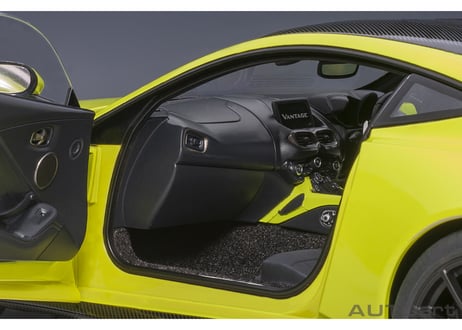 AUTOart 1/18　アストンマーチン ヴァンテージ 2019 （メタリック・ライムグリーン／カーボンブラック・ルーフ）　70279