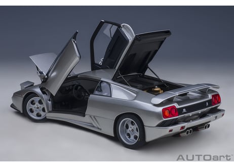 AUTOart 1/18　ランボルギーニ ディアブロ SE30 イオタ （TITANIO／メタリック・シルバー）　79143