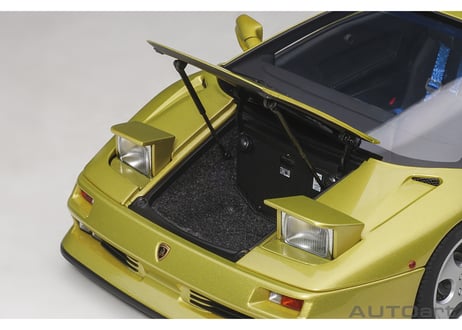 AUTOart 1/18　ランボルギーニ ディアブロ SE30  （GIALLO SPYDER／メタリック・イエロー）　79157