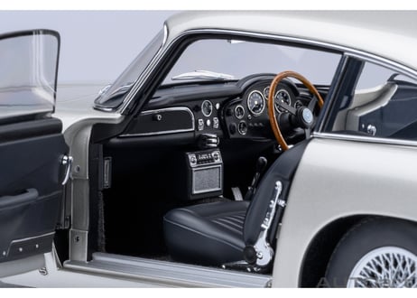 AUTOart 1/18　アストンマーチン DB5 （シルバー・メタリック）　70287
