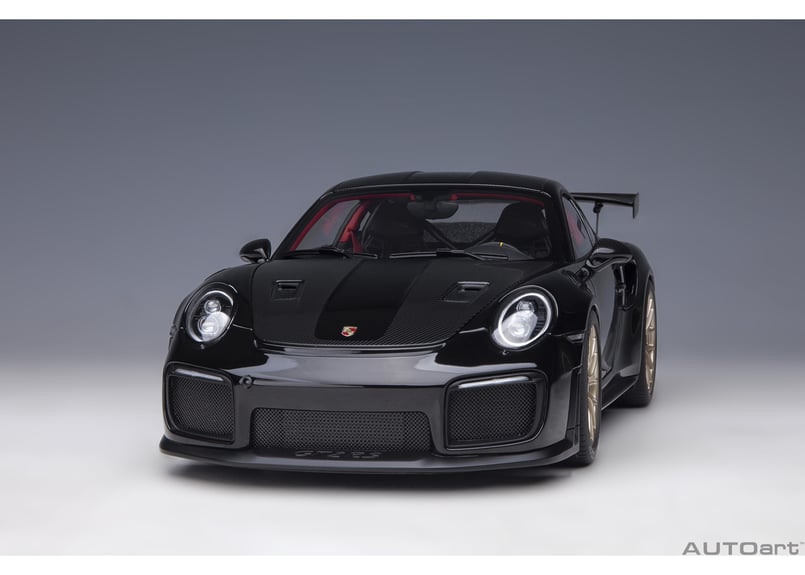 AUTOart 1/18 ポルシェ 911 （991.2） GT2 RS ヴァイザッハ