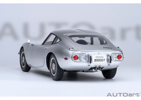 AUTOart 1/18　トヨタ 2000GT 1967 （シルバー）　79548