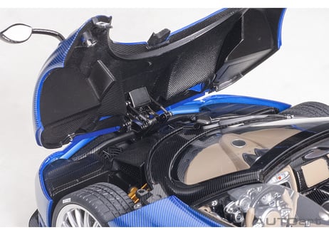 AUTOart 1/18　パガーニ ウアイラ ロードスター （ブルー・カーボン）　78286