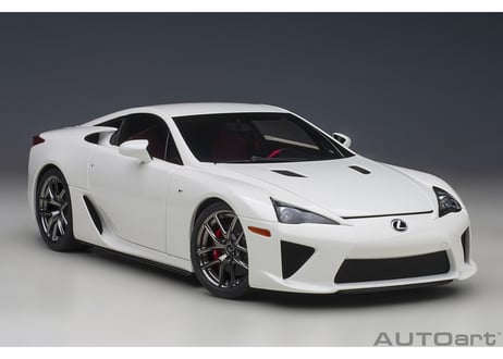 AUTOart 1/18　レクサス LFA （ホワイテスト・ホワイト）　78850