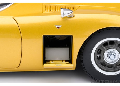AUTOart 1/18　トヨタ 2000GT 1967 （ゴールド）　79549