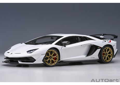 AUTOart 1/18　 ランボルギーニ アヴェンタドール SVJ （パール・ホワイト）　79217