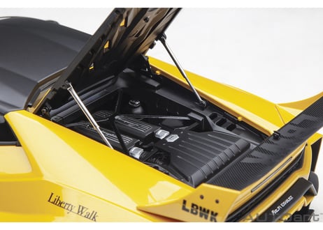 AUTOart 1/18　 リバティーウォーク LB‐シルエット ワークス ランボルギーニ ウラカン GT （メタリック・イエロー）　79127