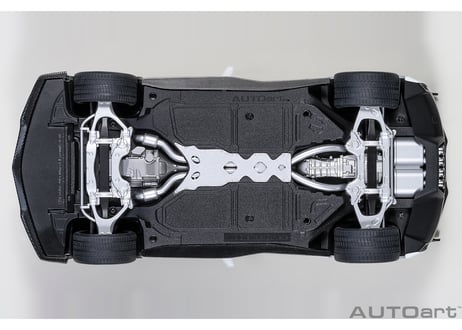 AUTOart 1/18　シボレー コルベット （C7） ZR1 （ホワイト）　71270