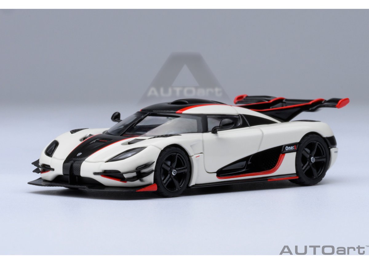 AUTOart 1/64 ケ－ニグセグ One：1 （ホワイト／カーボン・ブラック