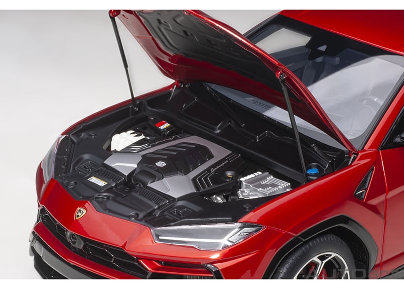 AUTOart 1/18 ランボルギーニ ウルス (パール・レッド) 79170 AUTOart 1/18 ランボルギーニ ウルス (パール・レッド) 79170