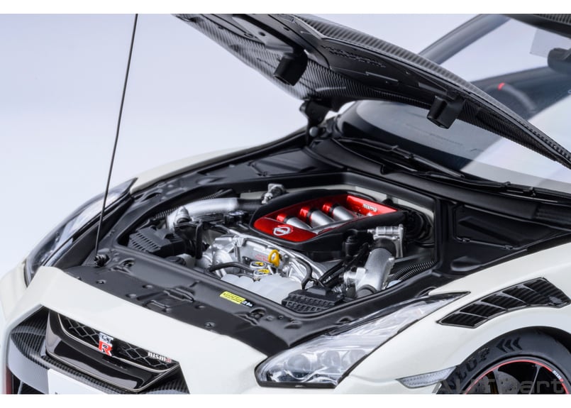 AUTOart 1/18 日産 GT-R (R35) ニスモ スペシャルエディション AUTOart 1/18 日産 GT-R (R35) ニスモ スペシャルエディション