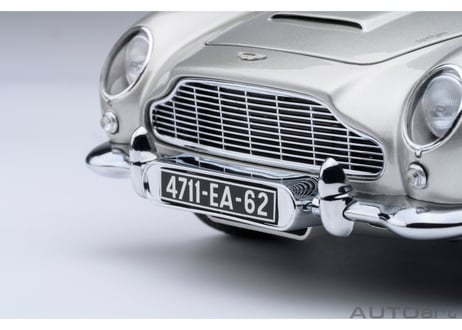 AUTOart 1/18　アストンマーチン DB5 「007／ゴールドフィンガー」 ボンドカー　70296