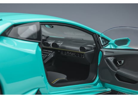 AUTOart 1/18　ランボルギーニ ウラカン EVO （ターコイズブルー）　79211