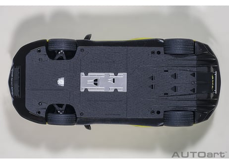 AUTOart 1/18　ランボルギーニ アヴェンタドール SVJ （パール・イエロー）　79175