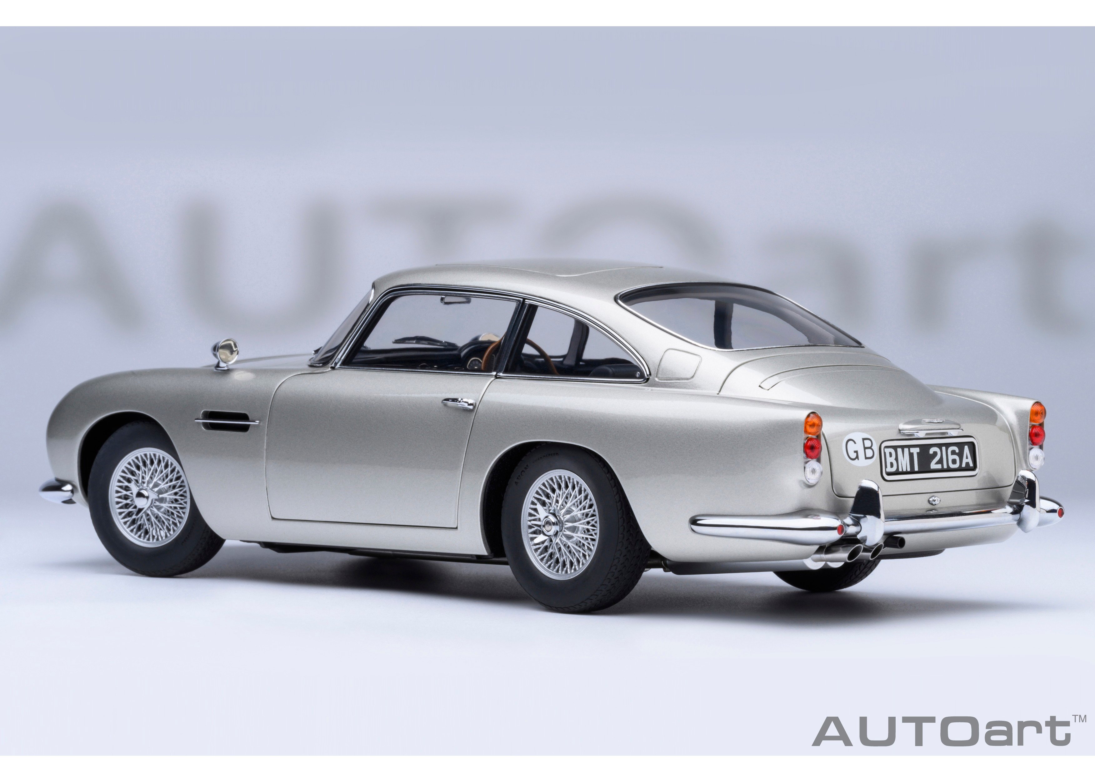 AUTOart 1/18 アストンマーチン DB5 「007／ゴールドフィンガー