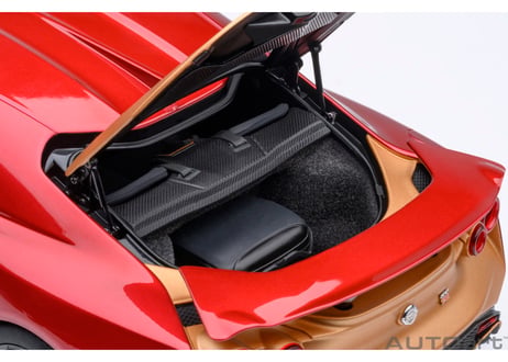 AUTOart 1/18　NISSAN GT-R50 by ITALDESIGN （メタリック・レッド／ゴールド）　77514