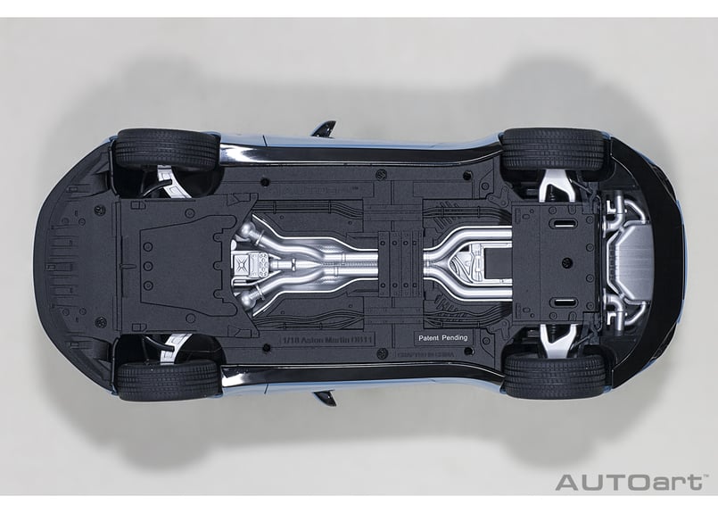 AUTOart 1/18 アストンマーチン DB11 （メタリック・ライトブルー