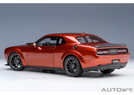 AUTOart 1/18　ダッジ チャレンジャー R/T スキャットパック ワイドボディ 2022 （SINAMON STICK / メタリック・オレンジ）　71773