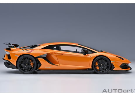 AUTOart 1/18　 ランボルギーニ アヴェンタドール SVJ （パール・オレンジ）　79218