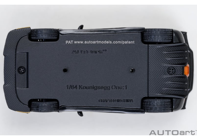 AUTOart 1/64 ケ－ニグセグ One：1 （カーボン・ブラック／ゴールド