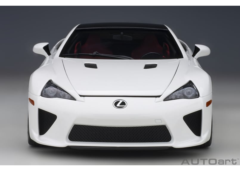 AUTOart 1/18 レクサスLFA 品番:78851-