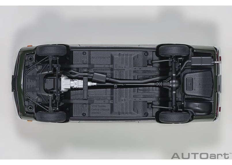 AUTOart 1/18 トヨタ セリカ リフトバック 2000GT (RA25) 1973 AUTOart 1/18 トヨタ セリカ リフトバック 2000GT (RA25) 1973