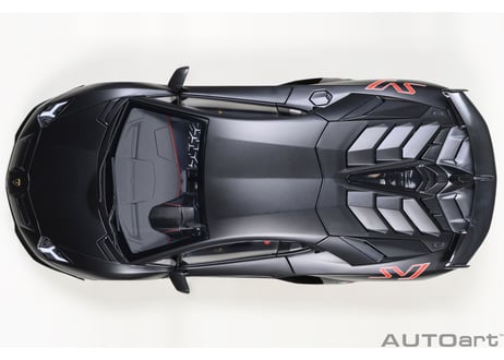 AUTOart 1/18　 ランボルギーニ アヴェンタドール SVJ （マット・ブラック）　79219