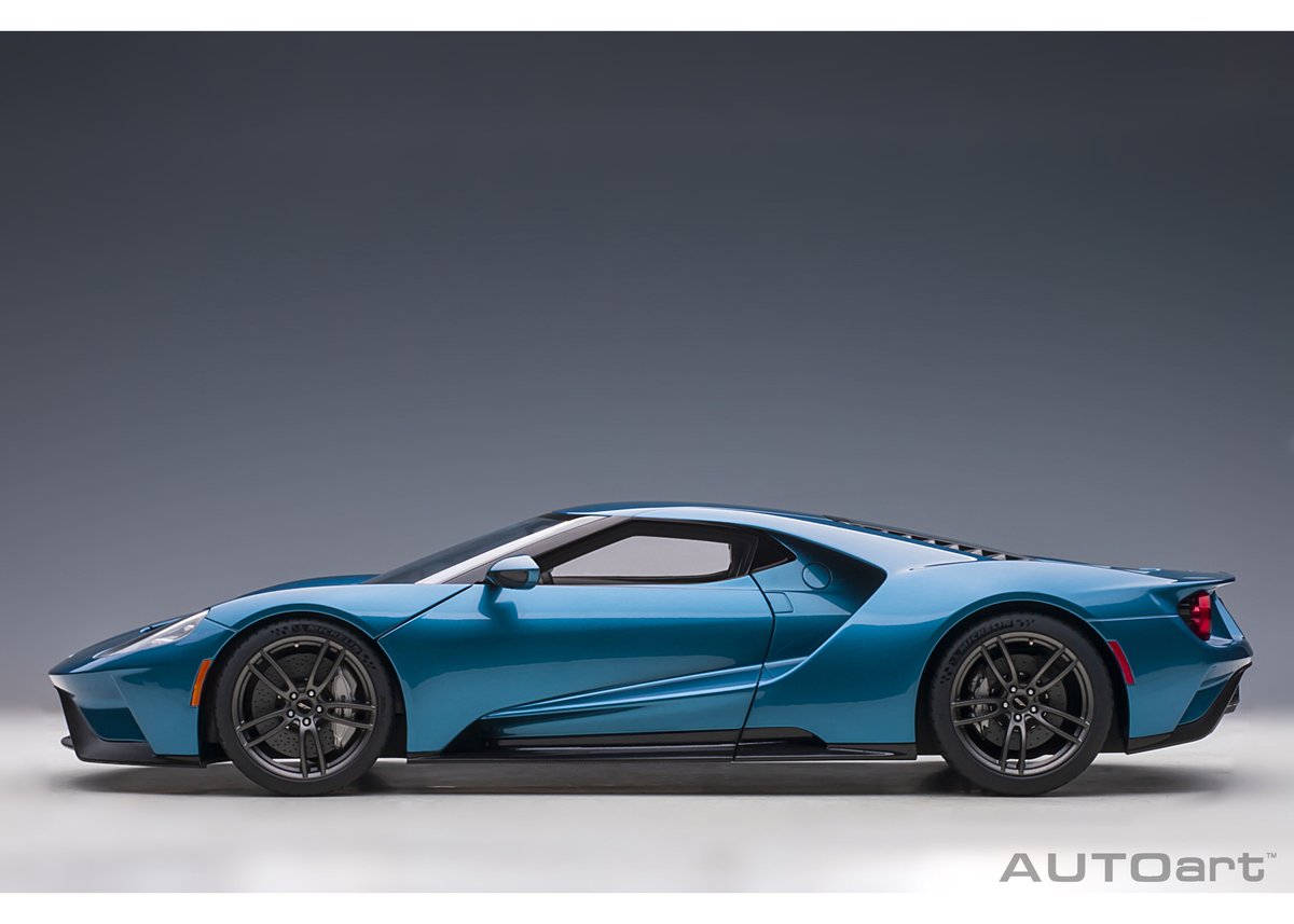 AUTOart 1/12 フォード GT 2017 (メタリック・ブルー) 12107 AUTOart 1/12 フォード GT 2017 (メタリック・ブルー) 12107