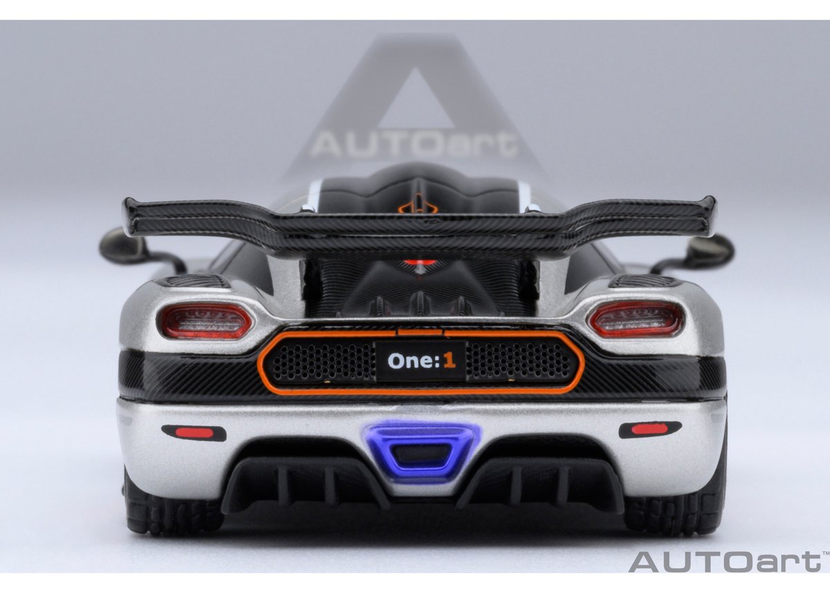 AUTOart 1/64 ケ-ニグセグ One:1 (メタリック・シルバー AUTOart 1/64 ケ-ニグセグ One:1 (メタリック・シルバー