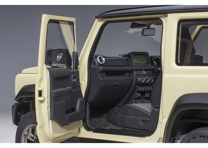 オートアート 1/18 スズキ ジムニー アイボリーメタリック/ブラックルーフ AUTOart 1/18 スズキ ジムニー シエラ （JB74） （アイボリー