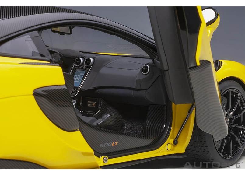 AUTOart 1/18 マクラーレン 600LT（イエロー・パール／カーボン