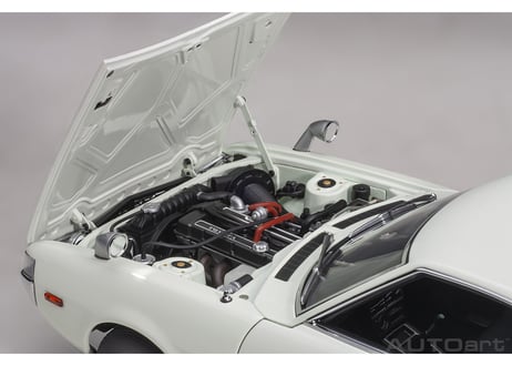AUTOart 1/18　トヨタ セリカ リフトバック 2000GT （RA25） 1973 （ホワイト）　78766