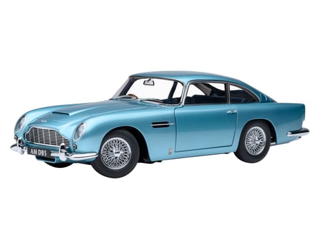 AUTOart 1/18　アストンマーチン DB5 （ライトブルー・パール）　70288