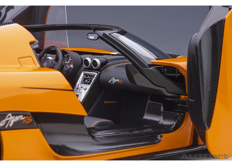 AUTOart 1/18 ケーニグセグ アゲーラ RS （オレンジ／カーボンブラック