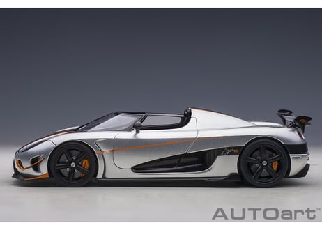 AUTOart 1/18　ケーニグセグ アゲーラ RS （メタリック・シルバー／カーボンブラック）　79024
