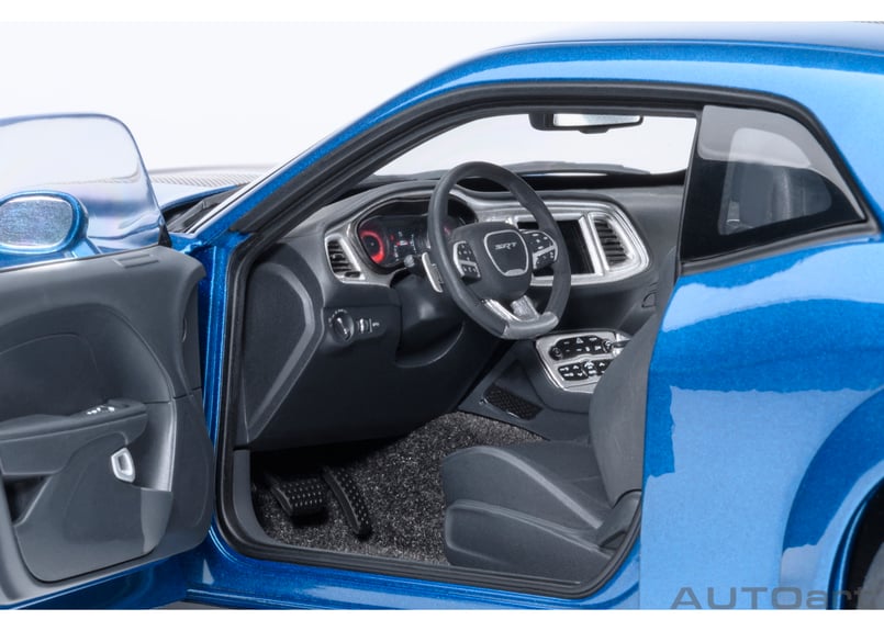 AUTOart 1/18 ダッジ チャレンジャー SRT スーパー ストック 2023