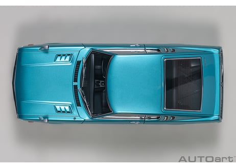 AUTOart 1/18　トヨタ セリカ リフトバック 2000GT （RA25） 1973 （ターコイズブルー・メタリック）　78767