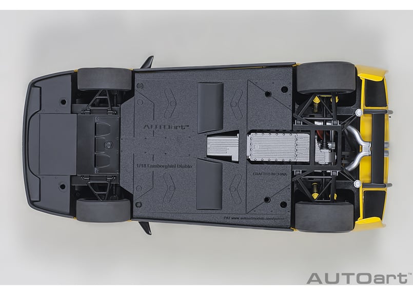 AUTOart 1/18 ランボルギーニ ディアブロ SV-R (SUPERFLY YELLO AUTOart 1/18 ランボルギーニ ディアブロ SV-R (SUPERFLY YELLO
