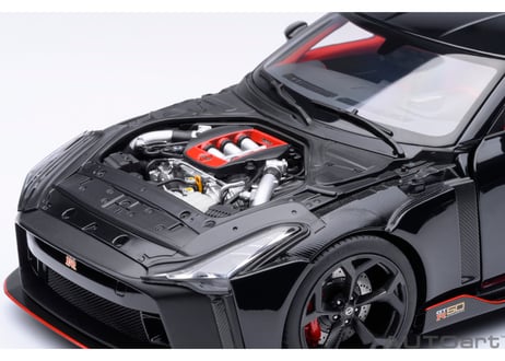 AUTOart 1/18　NISSAN GT-R50 by ITALDESIGN （ブラック／マット・ブラック）　77513