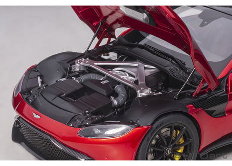 AUTOart 1/18　アストンマーチン ヴァンテージ 2019 （ハイパー・レッド／カーボンブラック・ルーフ）　70277