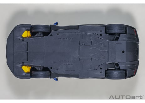 AUTOart 1/18　マクラーレン セナ （メタリック・ブルー）　76079