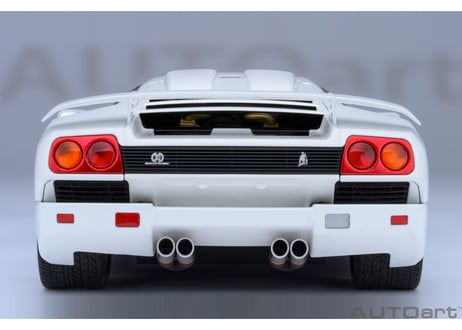 AUTOart 1/18　ランボルギーニ ディアブロ SE30 イオタ （ホワイト）　79145
