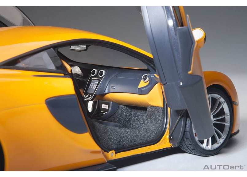 AUTOart 1/18 マクラーレン 570S （オレンジ) 76044 | AUTOart