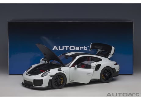 AUTOart 1/18　ポルシェ 911 （991.2） GT2 RS ヴァイザッハ・パッケージ （ホワイト／カーボンブラック）　78171