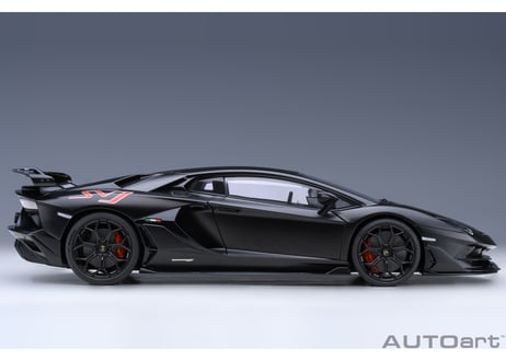 AUTOart 1/18　 ランボルギーニ アヴェンタドール SVJ （マット・ブラック）　79219