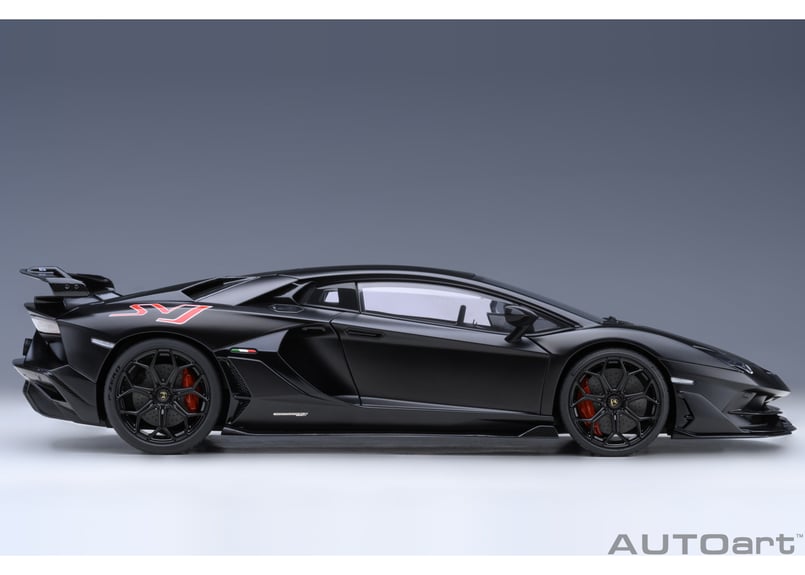 AUTOart 1/18 ランボルギーニ アヴェンタドール SVJ (マット