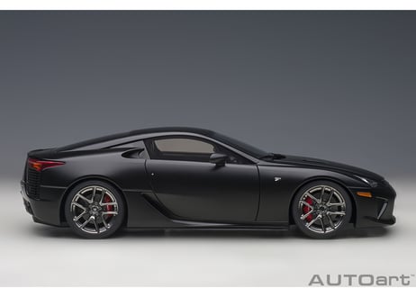 AUTOart 1/18　レクサス LFA （マット・ブラック）　78852