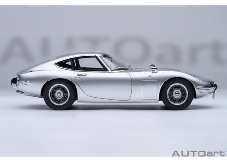 AUTOart 1/18　トヨタ 2000GT 1967 （シルバー）　79548