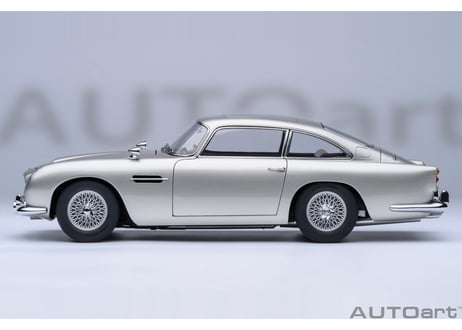 AUTOart 1/18　アストンマーチン DB5 「007／ゴールドフィンガー」 ボンドカー　70296